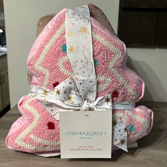 Cynthia Rowley Other - NWT CYNTHIA ROWLEY PINK CHRISTMAS TREE & GINGERBREAD HOUSE 13 X 13 THROW PILLOWS